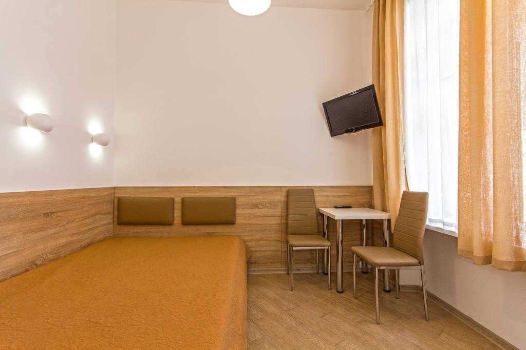 Mini Smart Apartments On Shpytalna 13- Economy Apartment Lviv Eksteriør billede